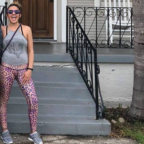 Meet your Posher, Heather - Picture 1 of 2